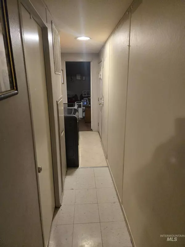 1165 E Commercial St, Weiser, ID 83672