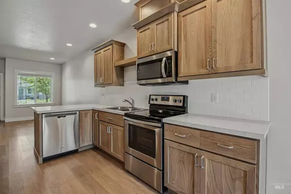 6333 S Ruddsdale Ave, Boise, ID 83709