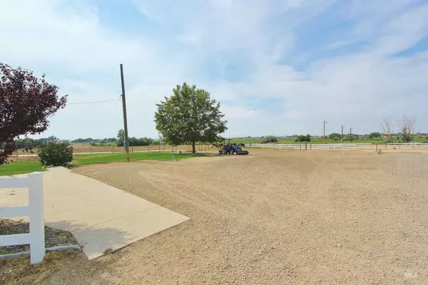 85 S Robinson Road, Nampa, ID 83687