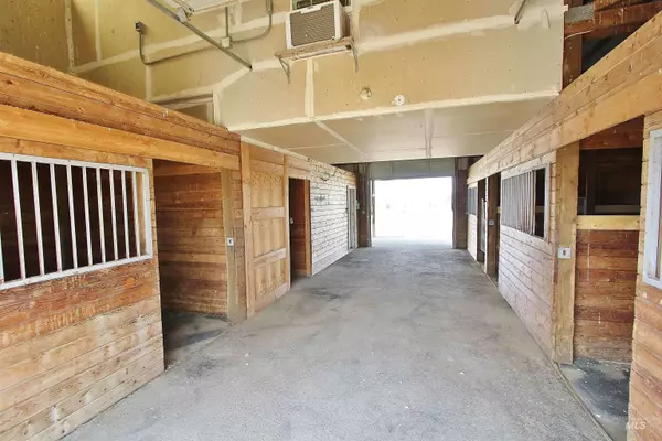 85 S Robinson Road, Nampa, ID 83687