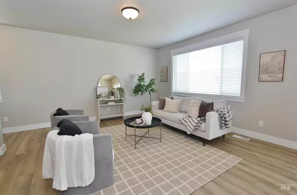 2227 N Desert Lily Ave, Star, ID 83669