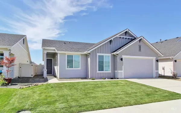 2227 N Desert Lily Ave, Star, ID 83669