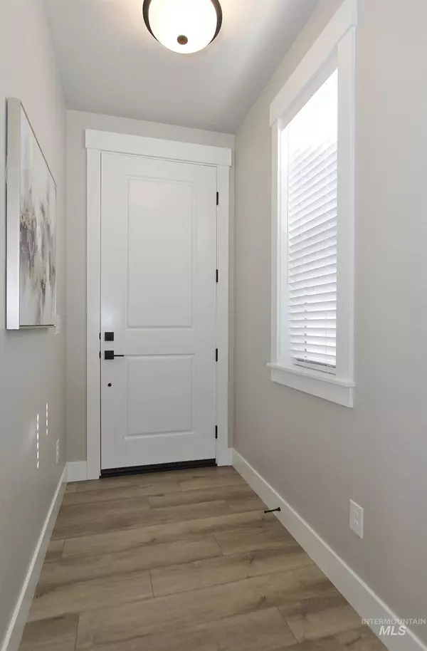 2227 N Desert Lily Ave, Star, ID 83669