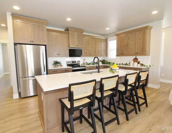 2227 N Desert Lily Ave, Star, ID 83669