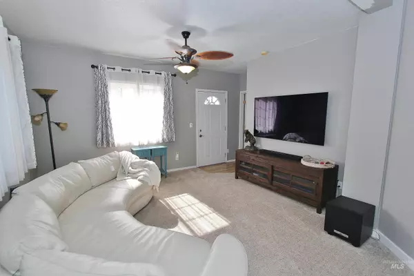 203 12th Ave N, Nampa, ID 83687