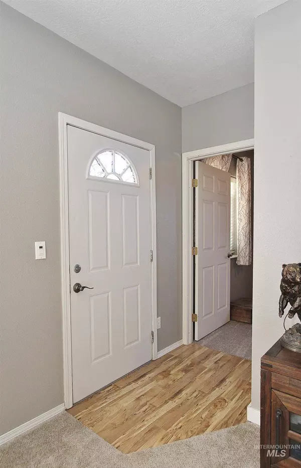 203 12th Ave N, Nampa, ID 83687