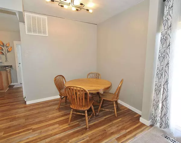 203 12th Ave N, Nampa, ID 83687