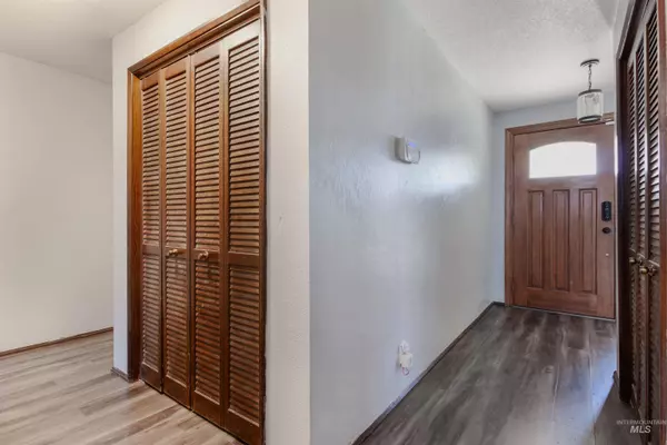 1255 Chukar Circle, Mountain Home, ID 83647