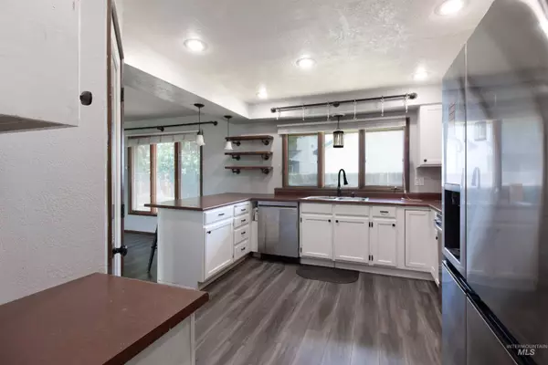 1255 Chukar Circle, Mountain Home, ID 83647