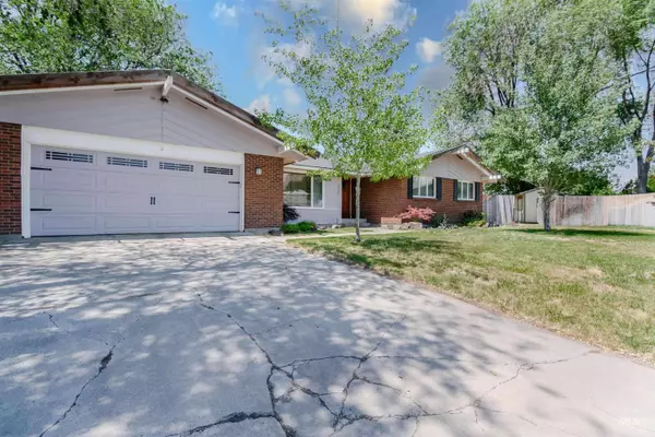 1255 Chukar Circle, Mountain Home, ID 83647