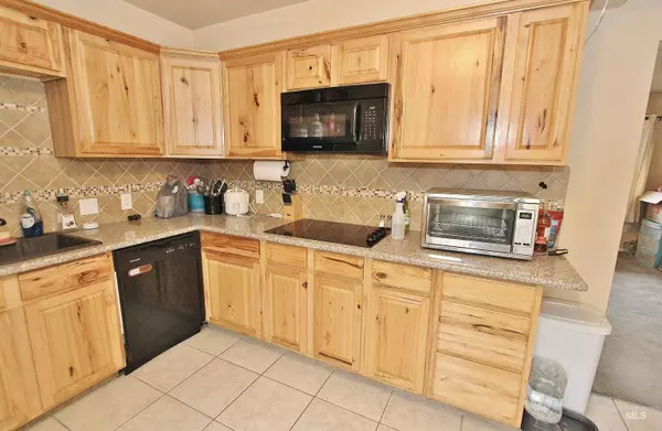 314 Baker Drive, Mountain Home, ID 83647