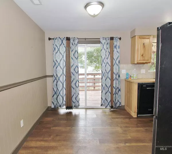 370 S 10th E, Mountain Home, ID 83647-3212