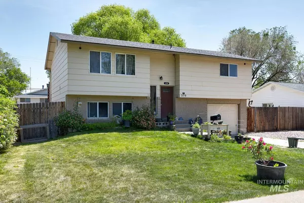 370 S 10th E, Mountain Home, ID 83647-3212