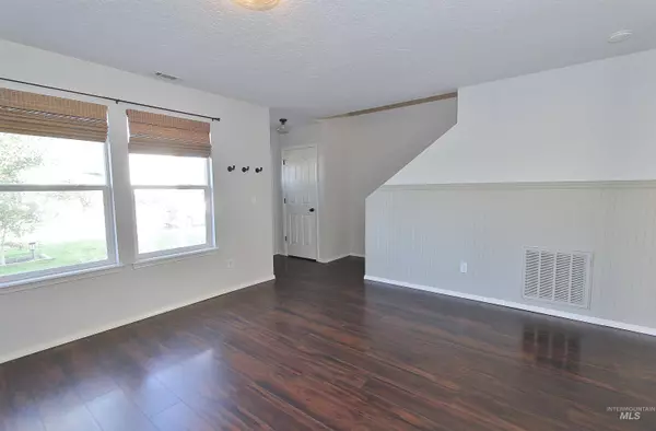 3012 Arcadian Dr, Caldwell, ID 83605