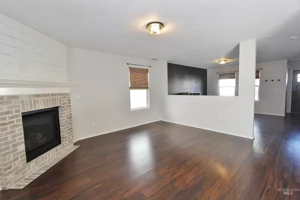 3012 Arcadian Dr, Caldwell, ID 83605