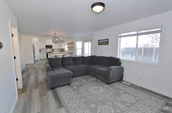 808 Ada Court, Nampa, ID 83686