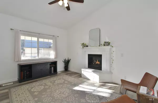 808 Ada Court, Nampa, ID 83686