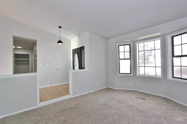 1225 E 18th N, Mountain Home, ID 83647