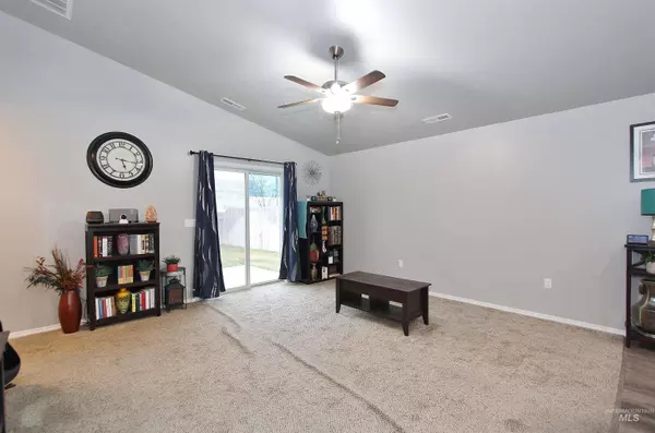 17582 Mountain Springs Ave, Nampa, ID 83687