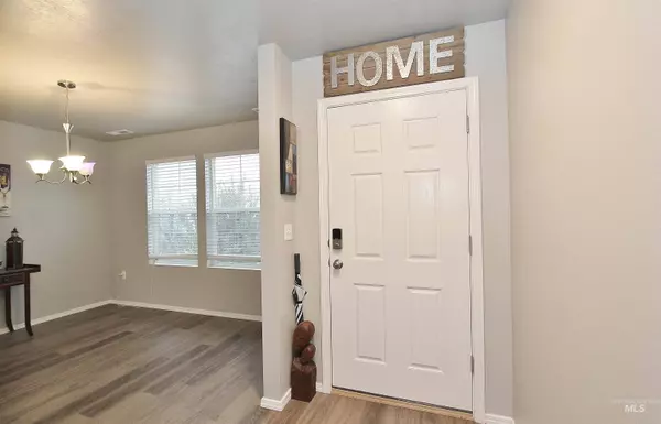 17582 Mountain Springs Ave, Nampa, ID 83687