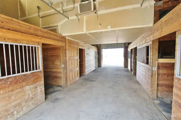 85 S Robinson Rd, Nampa, ID 83687