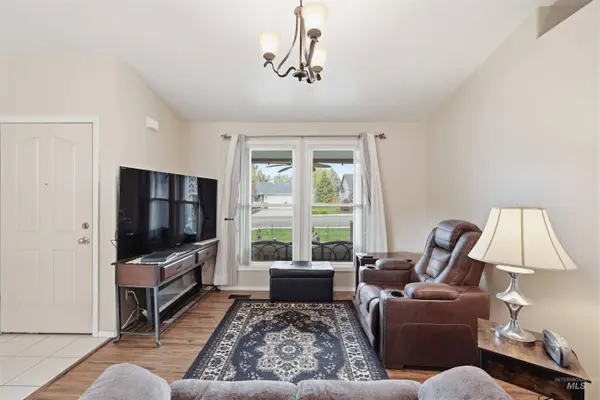 16460 Coral Drive, Nampa, ID 83687