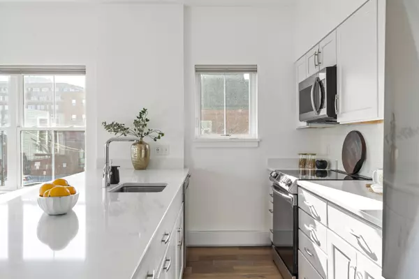 148 Newbury ST #2, Portland, ME 04101