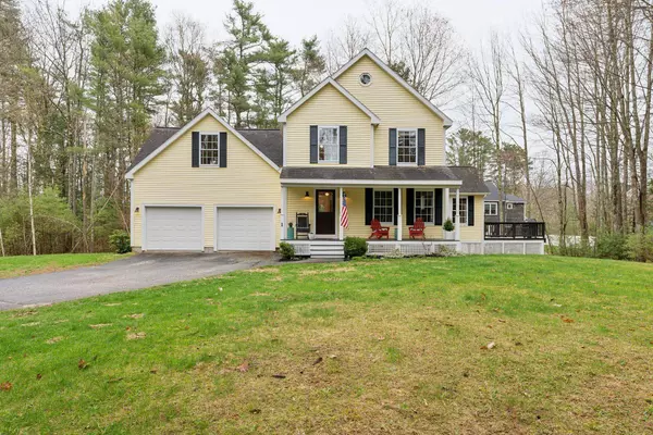 1 Lanier LN, Falmouth, ME 04105