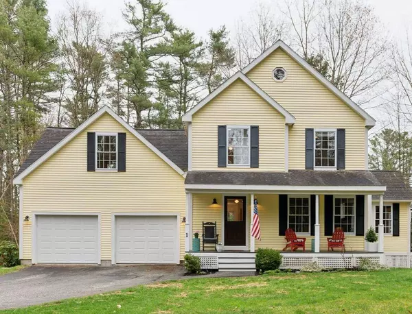 1 Lanier LN, Falmouth, ME 04105