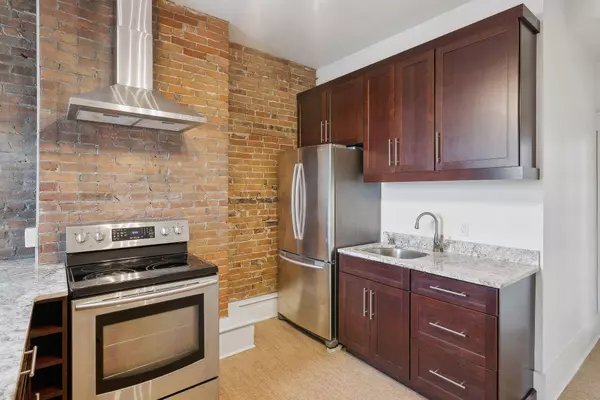 17 Pine ST #2, Portland, ME 04102