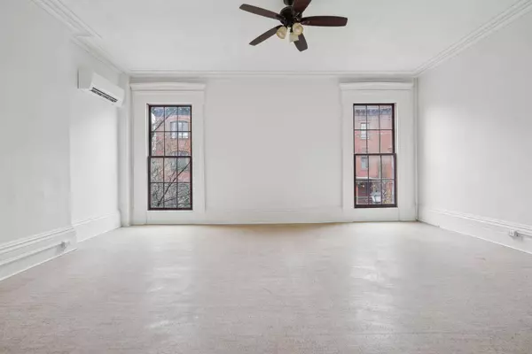 17 Pine ST #2, Portland, ME 04102