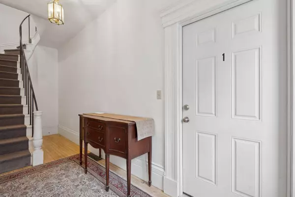 17 Pine ST #1, Portland, ME 04102