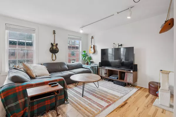 17 Pine ST #3, Portland, ME 04102