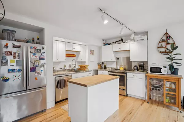 17 Pine ST #3, Portland, ME 04102