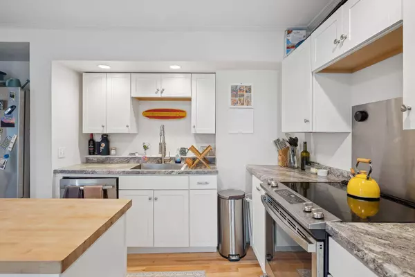 17 Pine ST #3, Portland, ME 04102