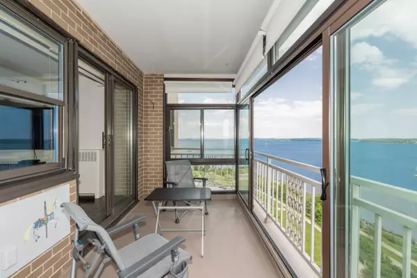 45 Eastern Promenade #8D, Portland, ME 04101