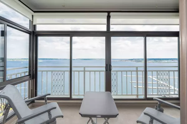 45 Eastern Promenade #8D, Portland, ME 04101