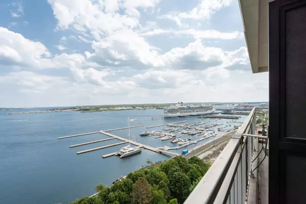 45 Eastern Promenade #8D, Portland, ME 04101