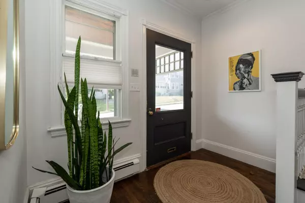 67 Beacon ST, Portland, ME 04103