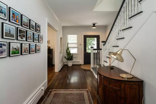 67 Beacon ST, Portland, ME 04103