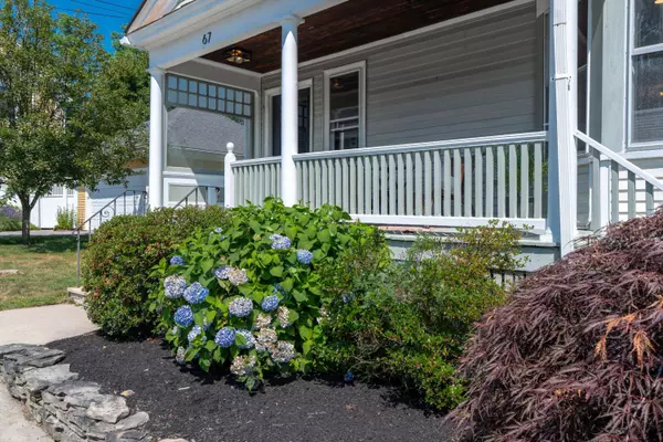 67 Beacon ST, Portland, ME 04103