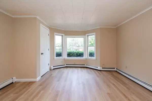 646 Main ST, Westbrook, ME 04092