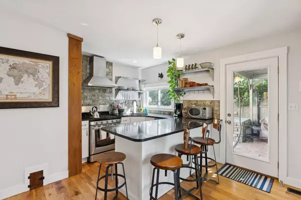 20 Tate ST, Portland, ME 04102