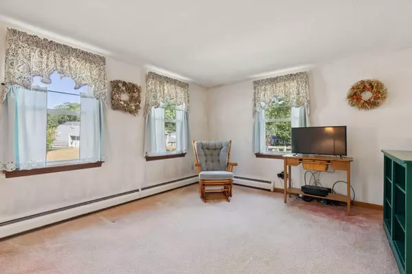 79 Birchvale DR, Portland, ME 04102