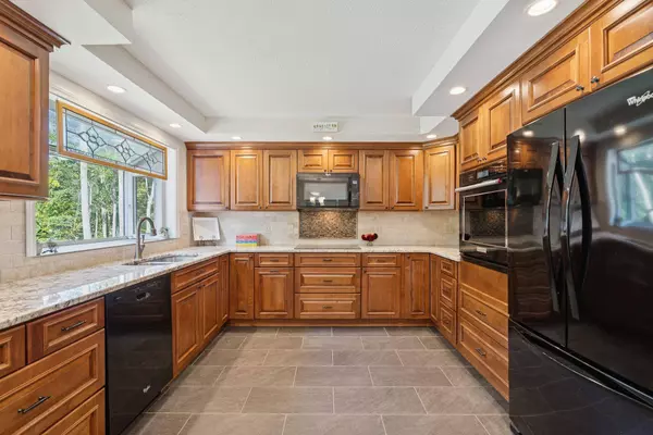 56 Two Rod RD, Scarborough, ME 04074