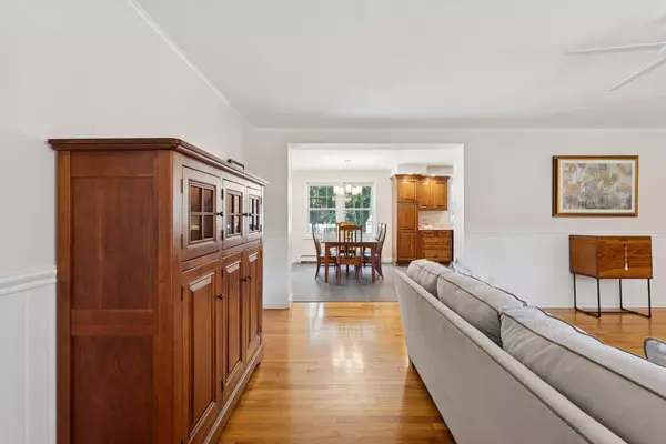 56 Two Rod RD, Scarborough, ME 04074