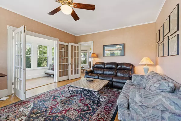 48 Ashmont ST, Portland, ME 04103