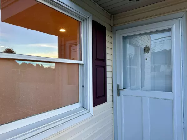 212 New Gorham RD, Westbrook, ME 04092