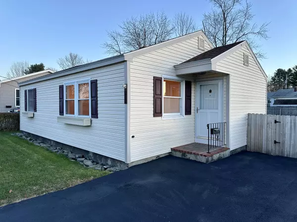 212 New Gorham RD, Westbrook, ME 04092