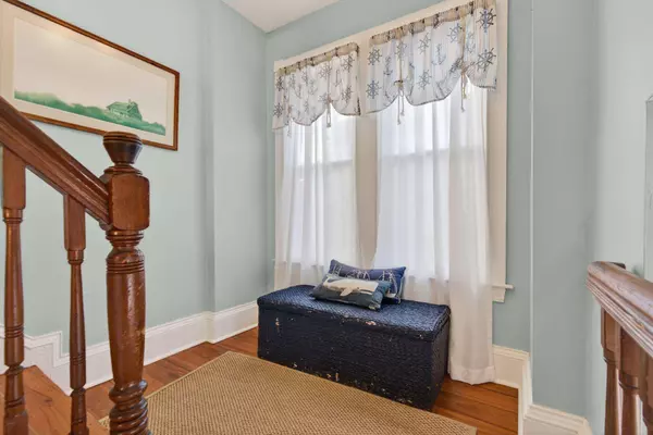 62 Ocean AVE, Portland, ME 04103